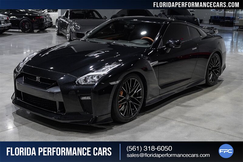 Nissan GT-R