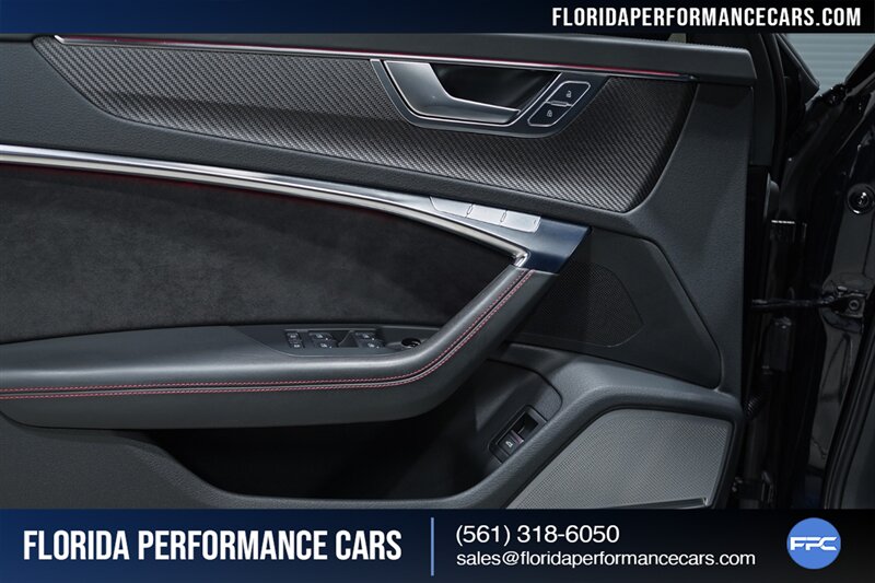 2021 Audi RS 6 Avant 4.0T quattro Avant   - Photo 56 - Riviera Beach, FL 33407