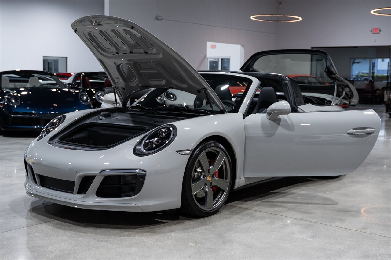 2019 Porsche 911 Targa 4S   - Photo 34 - Riviera Beach, FL 33407