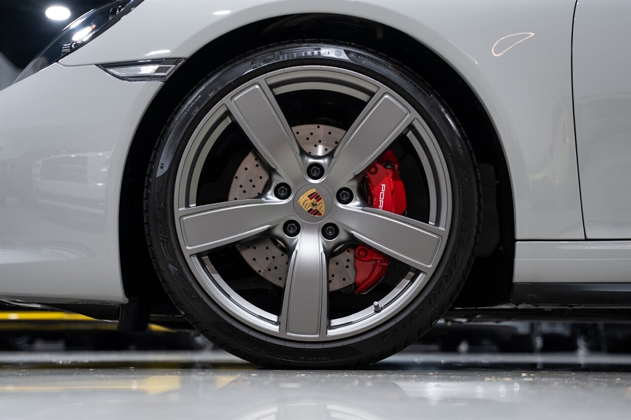 2019 Porsche 911 Targa 4S   - Photo 43 - Riviera Beach, FL 33407