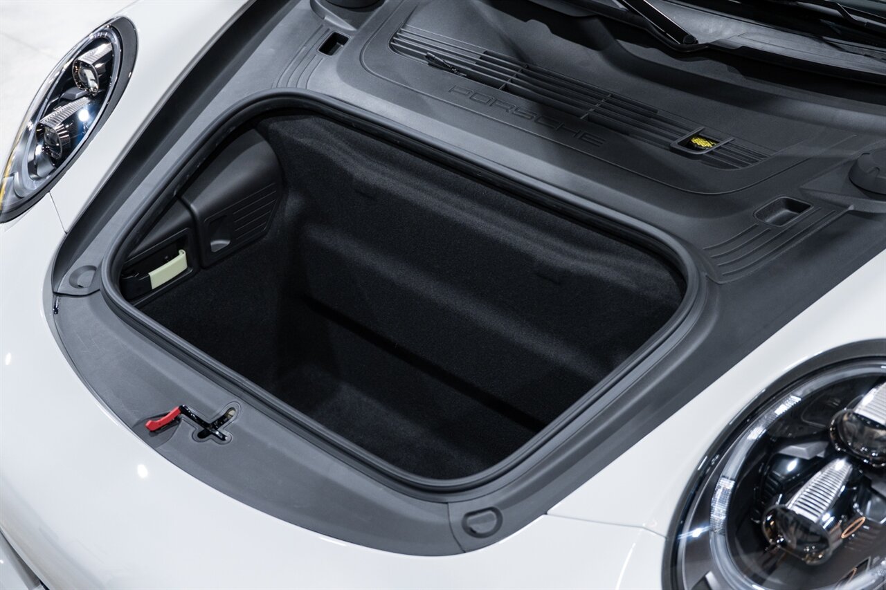 2019 Porsche 911 Targa 4S   - Photo 39 - Riviera Beach, FL 33407