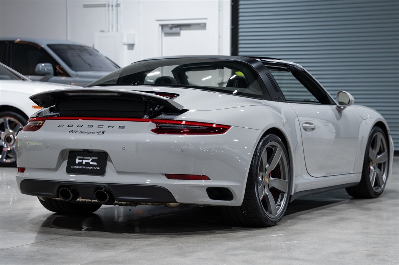 2019 Porsche 911 Targa 4S   - Photo 6 - Riviera Beach, FL 33407