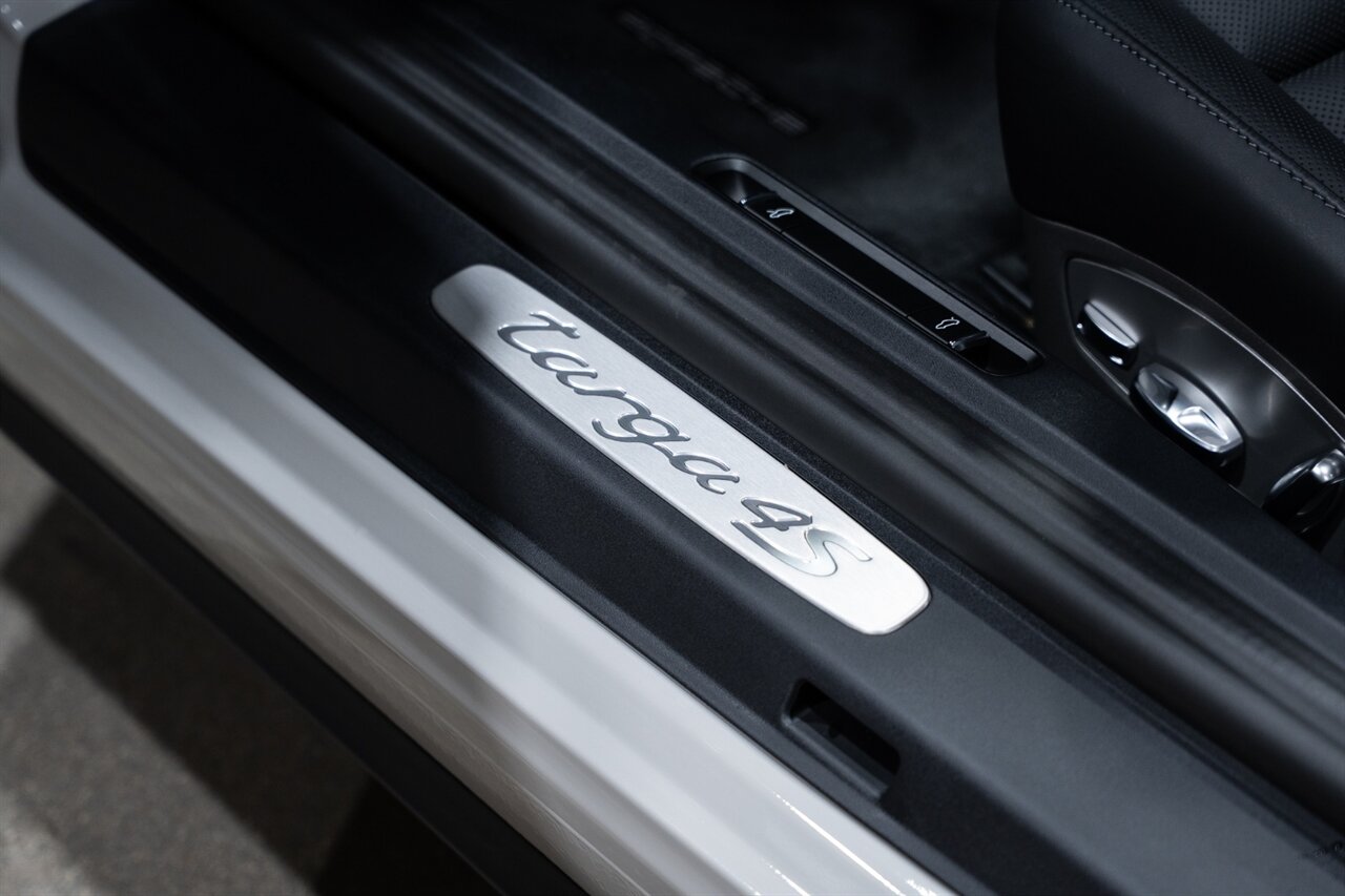 2019 Porsche 911 Targa 4S   - Photo 62 - Riviera Beach, FL 33407