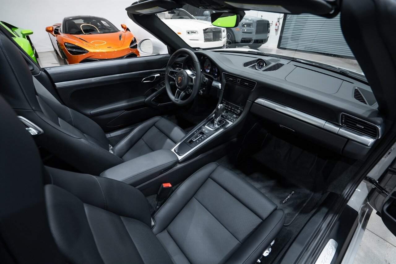 2019 Porsche 911 Targa 4S   - Photo 29 - Riviera Beach, FL 33407
