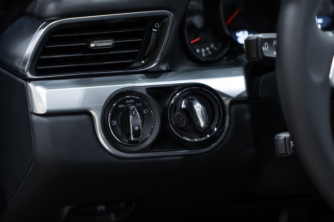 2019 Porsche 911 Targa 4S   - Photo 61 - Riviera Beach, FL 33407