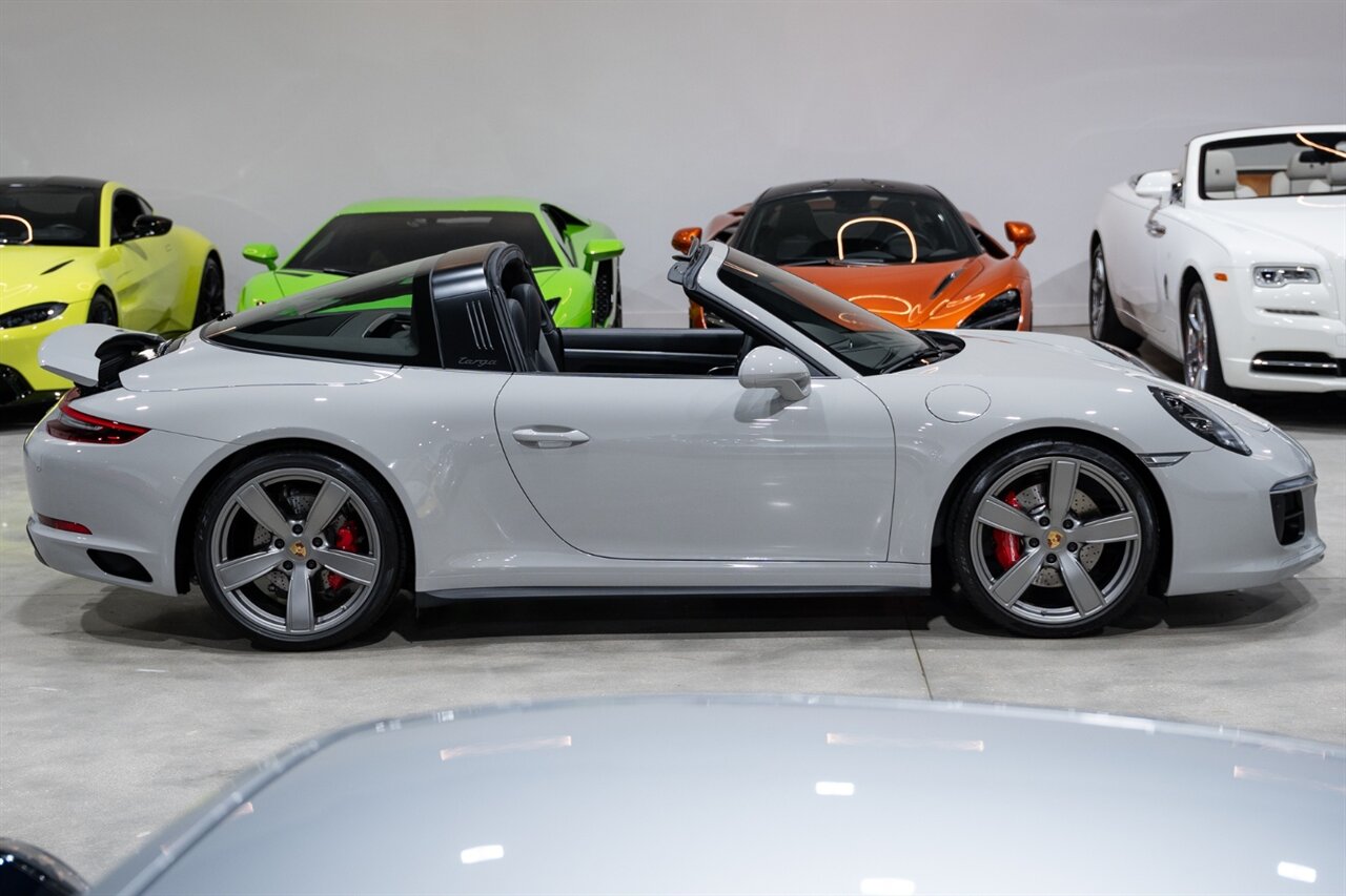 2019 Porsche 911 Targa 4S   - Photo 8 - Riviera Beach, FL 33407
