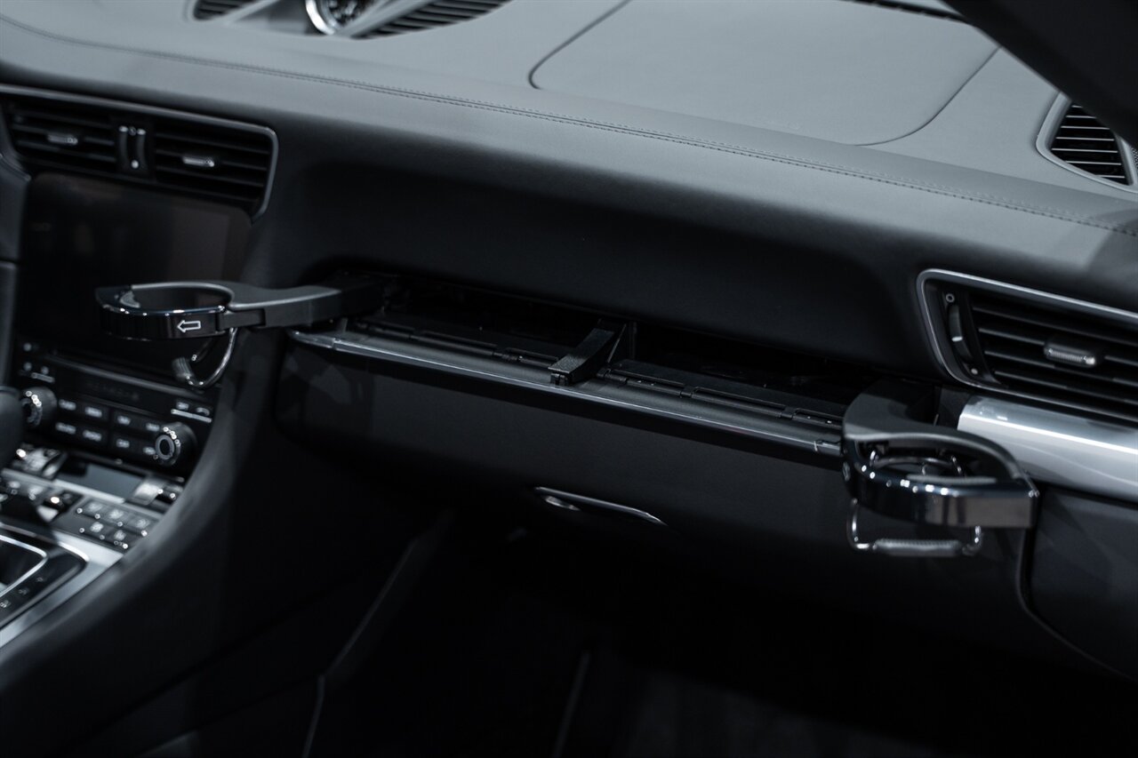 2019 Porsche 911 Targa 4S   - Photo 60 - Riviera Beach, FL 33407