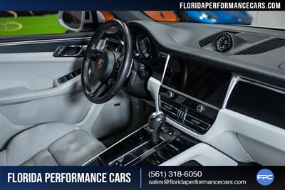 2024 Porsche Macan GTS   - Photo 59 - Riviera Beach, FL 33407