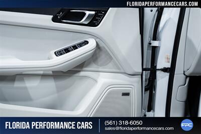 2024 Porsche Macan GTS   - Photo 64 - Riviera Beach, FL 33407