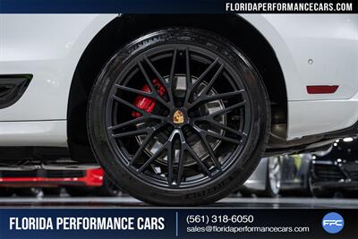 2024 Porsche Macan GTS   - Photo 12 - Riviera Beach, FL 33407