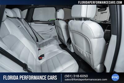2024 Porsche Macan GTS   - Photo 30 - Riviera Beach, FL 33407