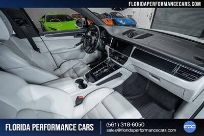 2024 Porsche Macan GTS   - Photo 33 - Riviera Beach, FL 33407