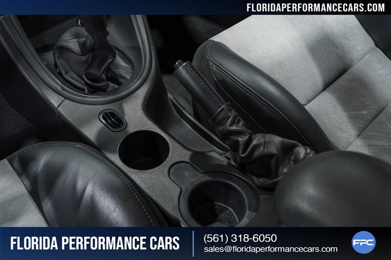 2004 Ford Mustang SVT Cobra SVT   - Photo 47 - Riviera Beach, FL 33407