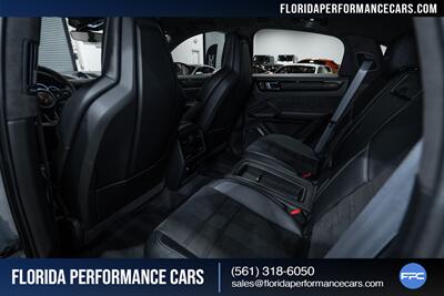 2022 Porsche Cayenne Turbo GT   - Photo 28 - Riviera Beach, FL 33407