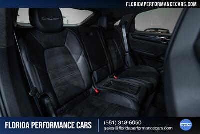 2022 Porsche Cayenne Turbo GT   - Photo 32 - Riviera Beach, FL 33407