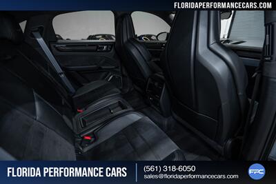 2022 Porsche Cayenne Turbo GT   - Photo 31 - Riviera Beach, FL 33407