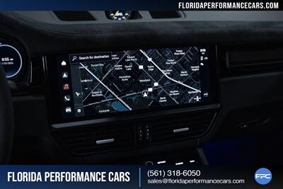 2022 Porsche Cayenne Turbo GT   - Photo 59 - Riviera Beach, FL 33407