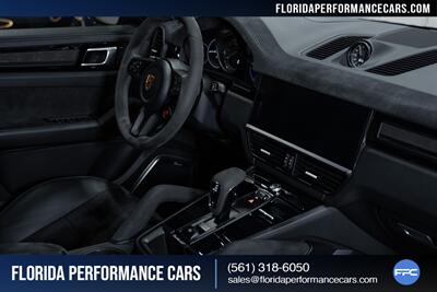 2022 Porsche Cayenne Turbo GT   - Photo 62 - Riviera Beach, FL 33407
