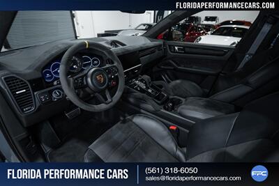 2022 Porsche Cayenne Turbo GT   - Photo 18 - Riviera Beach, FL 33407