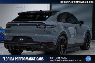 2022 Porsche Cayenne Turbo GT   - Photo 13 - Riviera Beach, FL 33407