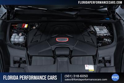 2022 Porsche Cayenne Turbo GT   - Photo 46 - Riviera Beach, FL 33407