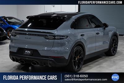 2022 Porsche Cayenne Turbo GT   - Photo 6 - Riviera Beach, FL 33407