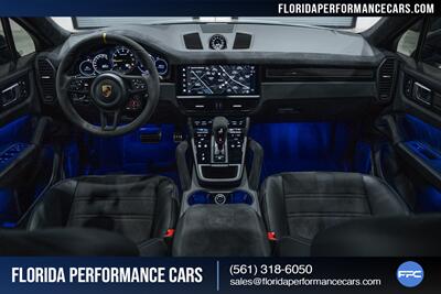 2022 Porsche Cayenne Turbo GT   - Photo 21 - Riviera Beach, FL 33407
