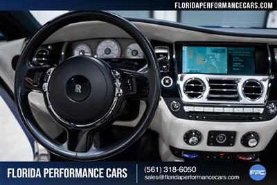 2016 Rolls-Royce Dawn   - Photo 24 - Riviera Beach, FL 33407