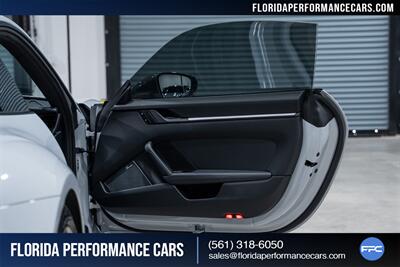 2024 Porsche 911 Carrera T   - Photo 32 - Riviera Beach, FL 33407