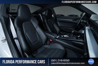 2024 Porsche 911 Carrera T   - Photo 30 - Riviera Beach, FL 33407