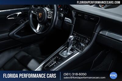 2017 Porsche 911 Turbo   - Photo 53 - Riviera Beach, FL 33407