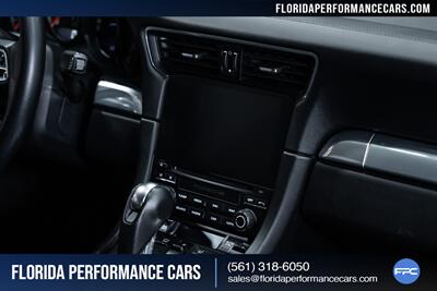 2017 Porsche 911 Turbo   - Photo 56 - Riviera Beach, FL 33407