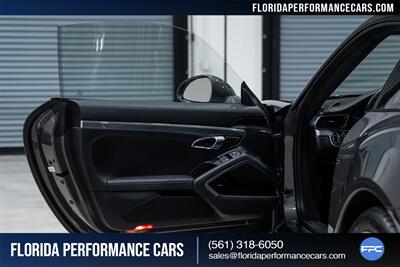 2017 Porsche 911 Turbo   - Photo 23 - Riviera Beach, FL 33407