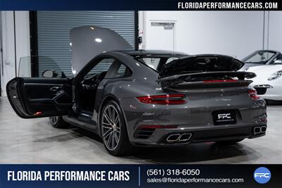 2017 Porsche 911 Turbo   - Photo 33 - Riviera Beach, FL 33407