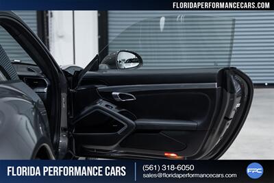 2017 Porsche 911 Turbo   - Photo 31 - Riviera Beach, FL 33407