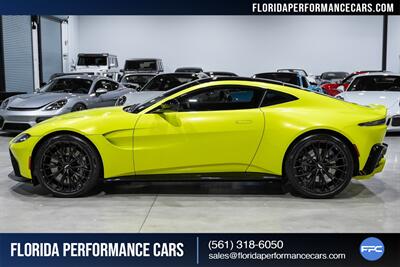 2023 Aston Martin Vantage V8   - Photo 3 - Riviera Beach, FL 33407