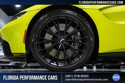 2023 Aston Martin Vantage V8   - Photo 11 - Riviera Beach, FL 33407