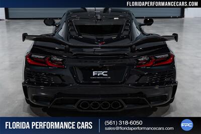 2023 Chevrolet Corvette Z06   - Photo 5 - Riviera Beach, FL 33407