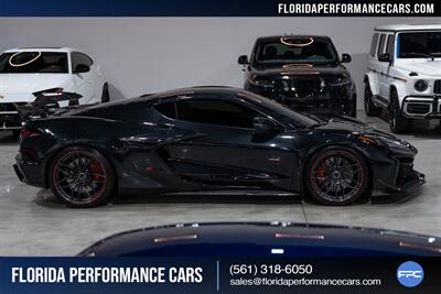 2023 Chevrolet Corvette Z06   - Photo 7 - Riviera Beach, FL 33407