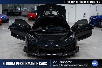 2023 Chevrolet Corvette Z06   - Photo 36 - Riviera Beach, FL 33407