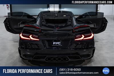 2023 Chevrolet Corvette Z06   - Photo 35 - Riviera Beach, FL 33407