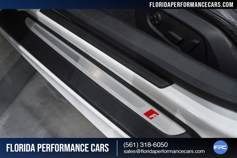 2014 Audi R8 5.2 quattro Spyder   - Photo 56 - Riviera Beach, FL 33407