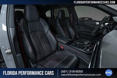 2022 Audi RS 6 Avant 4.0T quattro Avant - Photo 35 - Riviera Beach, FL 33407