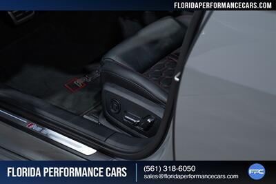 2022 Audi RS 6 Avant 4.0T quattro Avant - Photo 24 - Riviera Beach, FL 33407