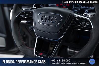 2022 Audi RS 6 Avant 4.0T quattro Avant - Photo 53 - Riviera Beach, FL 33407