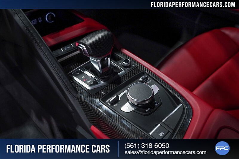 2018 Audi R8 5.2 V10 RWS   - Photo 48 - Riviera Beach, FL 33407