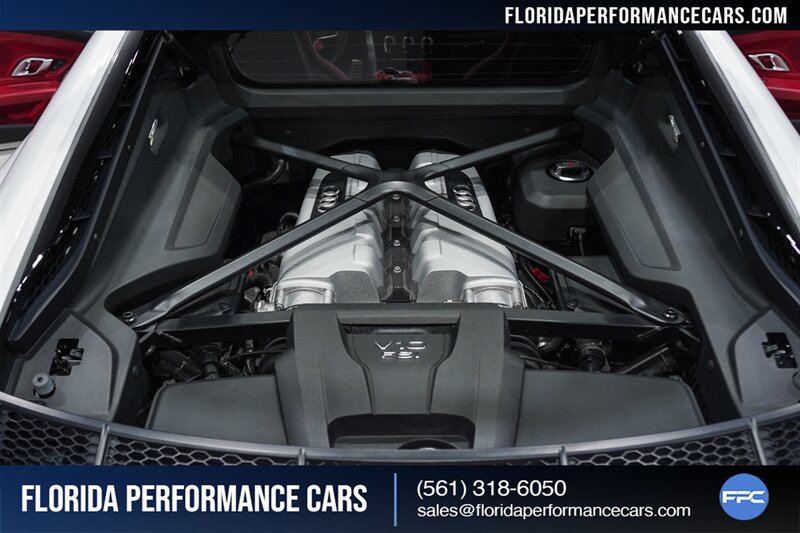 2018 Audi R8 5.2 V10 RWS   - Photo 41 - Riviera Beach, FL 33407