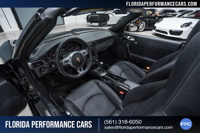 2012 Porsche 911 Black Edition   - Photo 19 - Riviera Beach, FL 33407