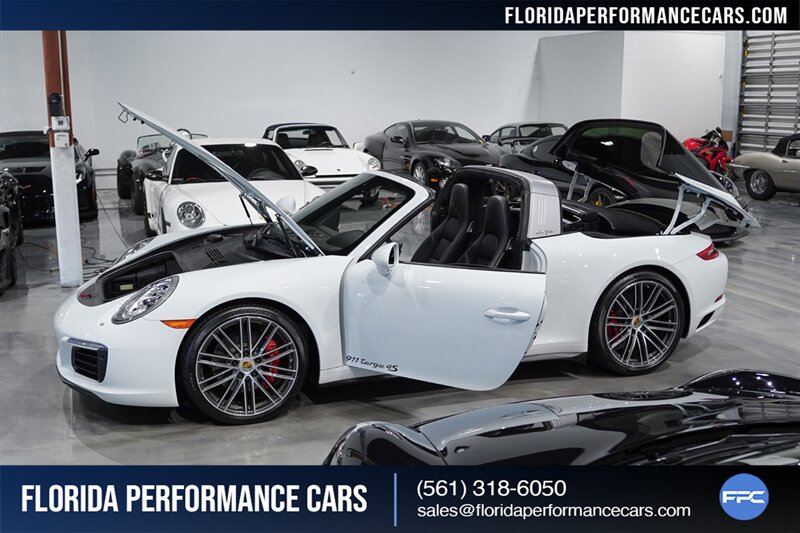 2017 Porsche 911 Targa 4S   - Photo 34 - Riviera Beach, FL 33407