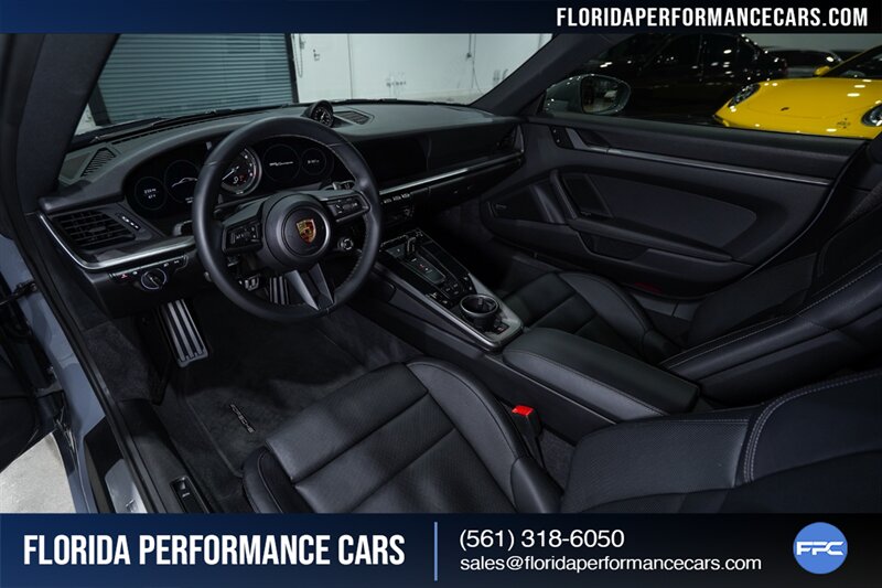 2024 Porsche 911 Carrera   - Photo 19 - Riviera Beach, FL 33407